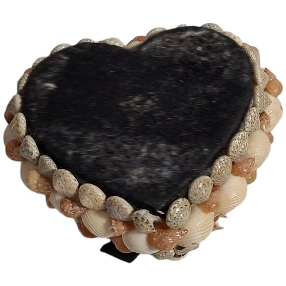 Vintage Heart-Shaped Seashell Trinket Box Home Decor Collectible - Picture 2 of 7